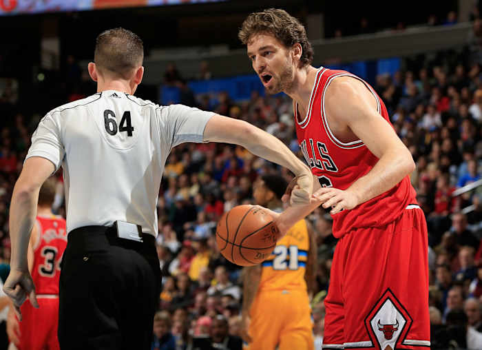 Pau-Gasol-2014-1125-foul-face-react.jpg